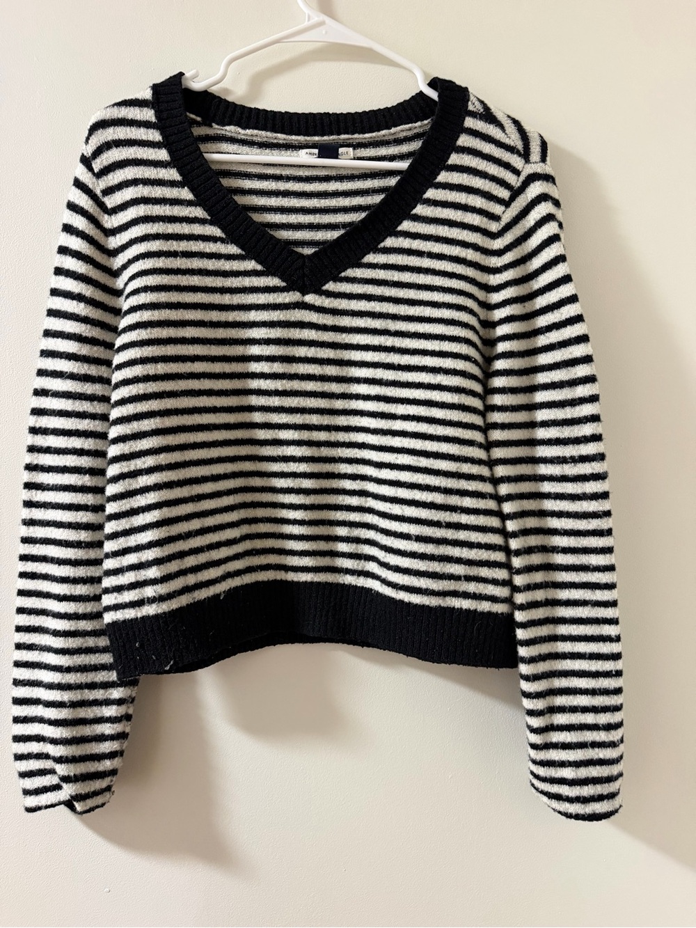 American Eagle Outfitters Black & White Striped V-Neck Sweater
